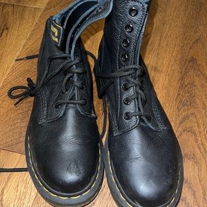 doc martens black lace up